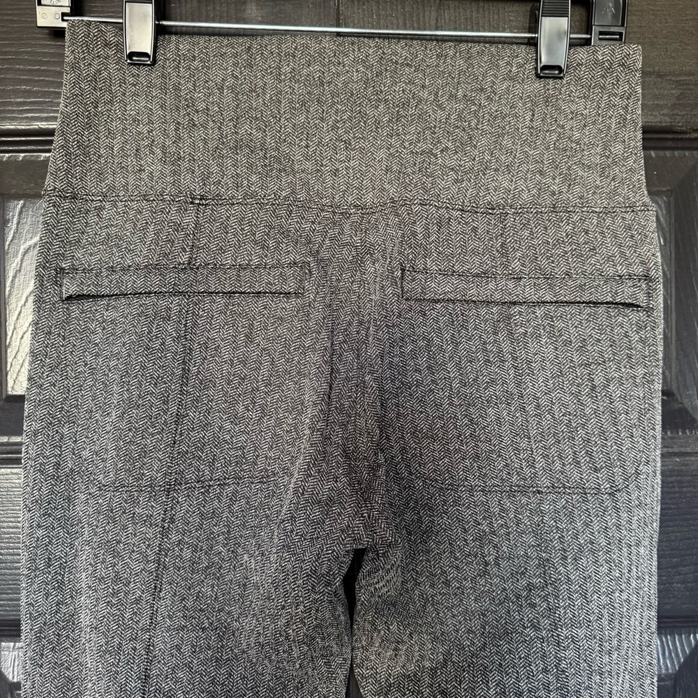 Athleta Delancey Black and Gray Herringbone Leggings with Zip Pockets Size M - Picture 6 of 7